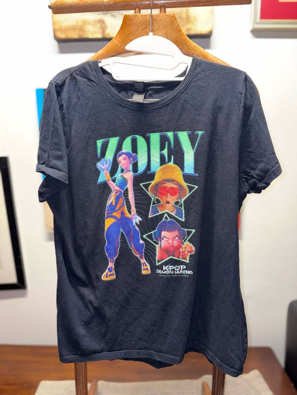 Netflix KPop Demon Hunters Zoey Size L Black T-Shirt